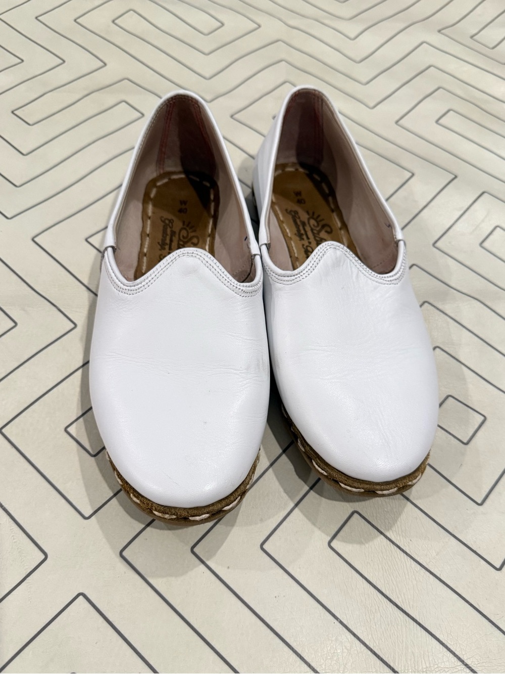 Sabah White Slip-On Leather Flats